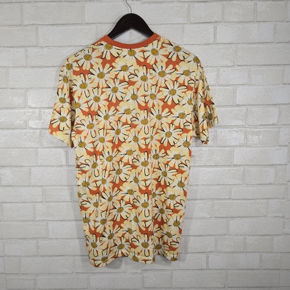 Super Massive super cute floral tee - Picture 11 of 12